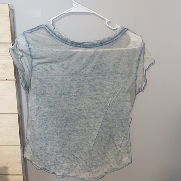 tshirt - Picture 2 of 2